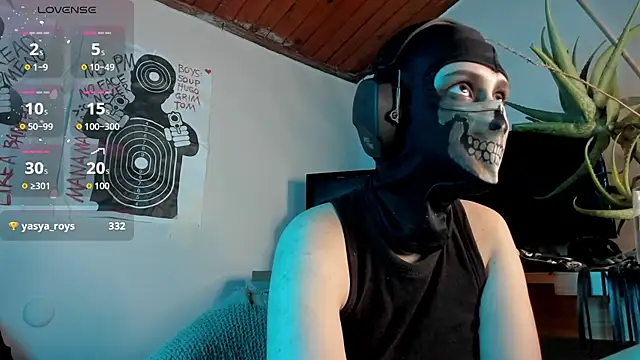 Snapshot of cos_operator chatting on September 14, 2025, 9:15 pm cos operator online show from September 14, 2025, 9:15 pm