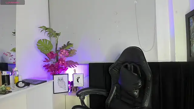 LucasCarterr  online show from October 24, 2025, 3:49 am