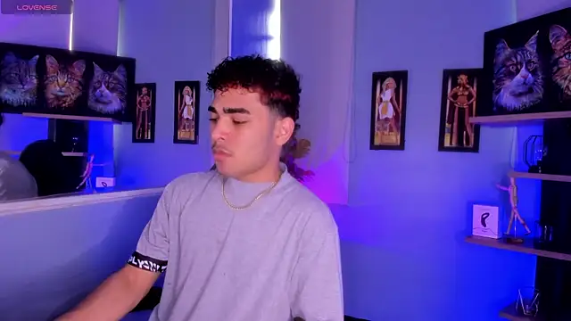 LucasCarterr  online show from November 6, 2025, 8:24 pm