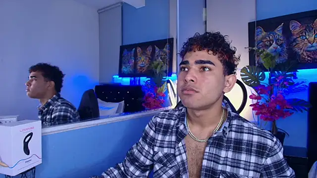 LucasCarterr  online show from November 14, 2025, 4:49 am