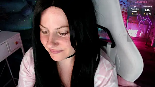 Snapshot of BellaStar84 chatting on July 9, 2026, 7:31 am BellaStar84 online show from July 9, 2026, 7:31 am