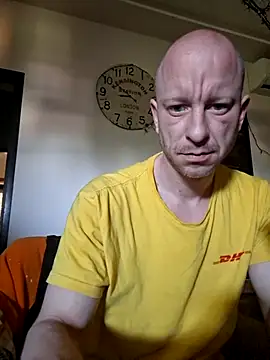Snapshot of svenpfeifer chatting on April 23, 2026, 6:42 am svenpfeifer online show from April 23, 2026, 6:42 am
