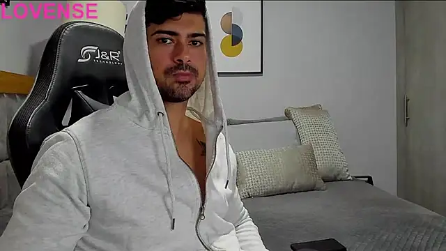 Snapshot of Dante_Storm chatting on October 6, 2025, 1:18 am Dante Storm online show from October 6, 2025, 1:18 am