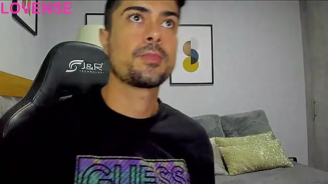 Snapshot of Dante_Storm chatting on October 2, 2025, 4:49 am Dante Storm online show from October 2, 2025, 4:49 am