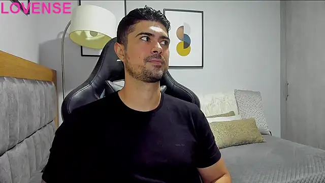 Snapshot of Dante_Storm chatting on September 29, 2025, 11:54 pm Dante Storm online show from September 29, 2025, 11:54 pm