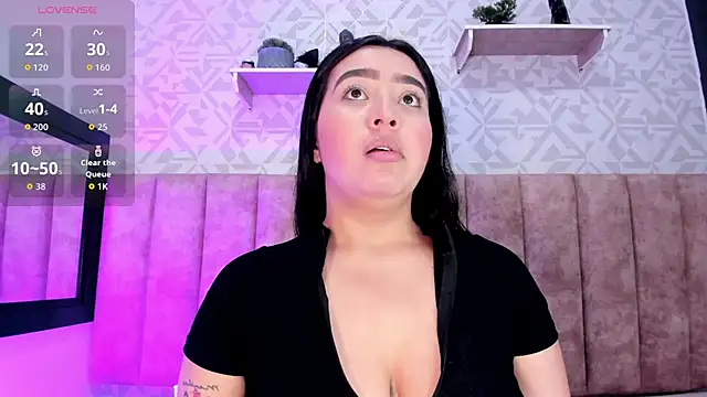 Snapshot of MelinaCruz chatting on October 4, 2025, 4:03 am MelinaCruz online show from October 4, 2025, 4:03 am