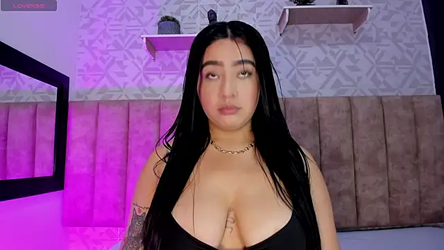 Snapshot of MelinaCruz chatting on October 13, 2025, 4:14 am MelinaCruz online show from October 13, 2025, 4:14 am