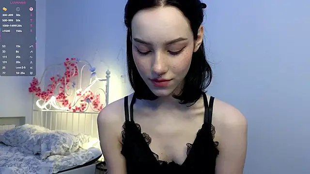 glamourr online show from September 17, 2025, 8:00 pm