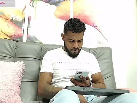 Snapshot of BladeFoxxx1 chatting on October 7, 2025, 12:06 pm BladeFoxxx1 online show from October 7, 2025, 12:06 pm