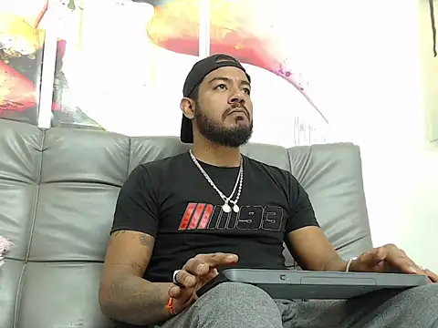 Snapshot of BladeFoxxx1 chatting on September 28, 2025, 12:01 pm BladeFoxxx1 online show from September 28, 2025, 12:01 pm