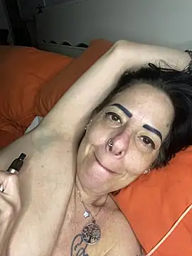 Snapshot of Ginevra_75 chatting on July 30, 2026, 12:32 am Ginevra 75 online show from July 30, 2026, 12:32 am