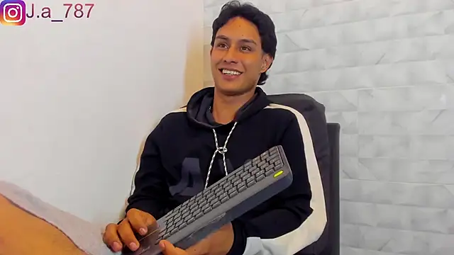 Stone grey1  online show from March 20, 2025, 8:53 am