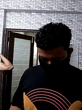 sumitsharma72 online show from April 17, 2026, 6:11 pm