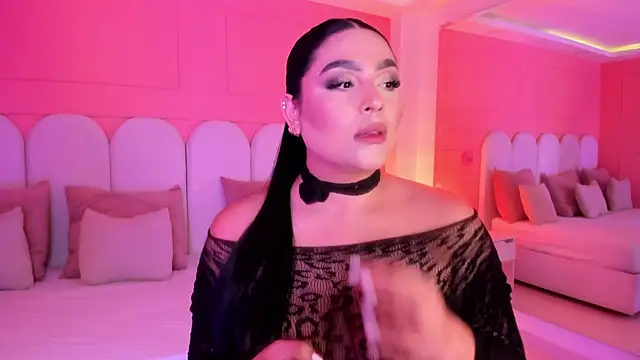 eva sainnt online show from March 26, 2026, 2:32 am