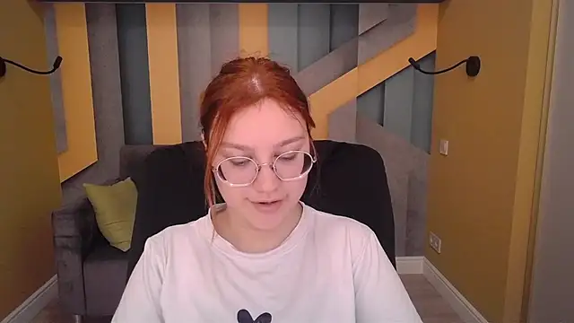 AngelinaLow online show from March 16, 2026, 12:31 pm