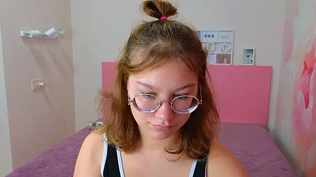 AngelinaLow online show from October 14, 2025, 11:33 am