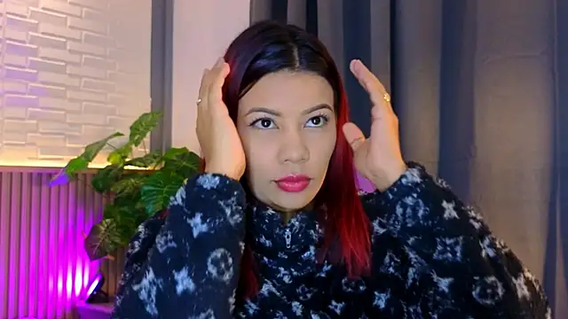 Snapshot of TiffanyWalk chatting on November 10, 2025, 10:53 am TiffanyWalk online show from November 10, 2025, 10:53 am