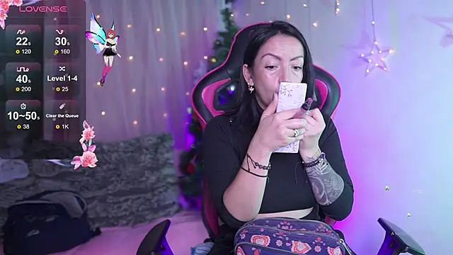 Madison Mayer online show from December 1, 2025, 12:39 pm