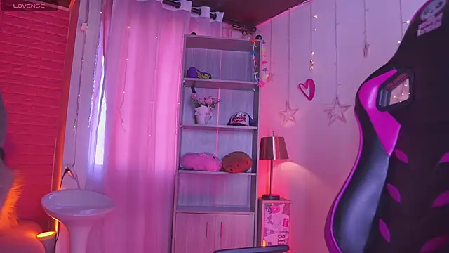 Madison Mayer online show from September 23, 2025, 12:23 pm