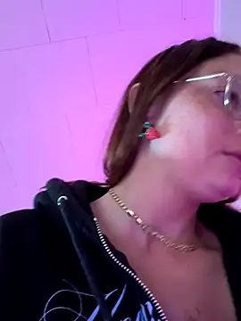 SpaceCowWhore online show from October 1, 2025, 12:09 pm