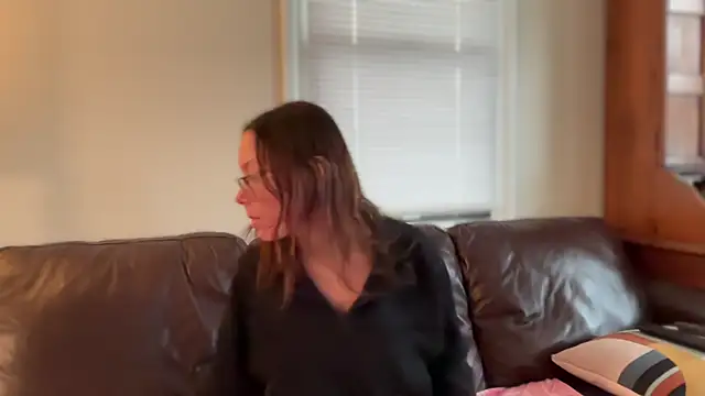 SpaceCowWhore online show from April 30, 2026, 3:08 pm
