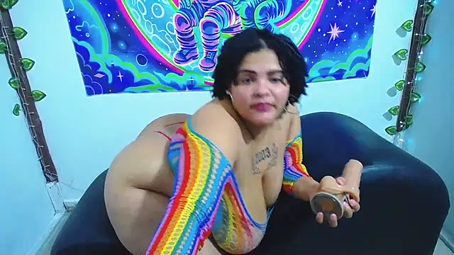 Snapshot of latina_bigboos25 chatting on November 27, 2025, 2:45 am latina bigboos25 online show from November 27, 2025, 2:45 am