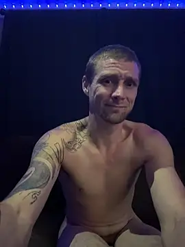 Snapshot of Stillhard8925 chatting on October 21, 2025, 4:12 am Stillhard8925 online show from October 21, 2025, 4:12 am