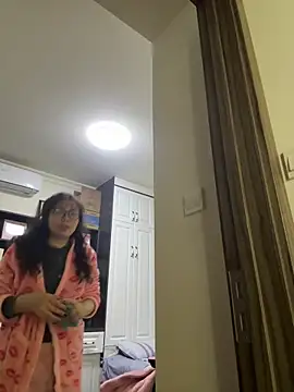 aa520uv online show from February 12, 2026, 2:28 pm