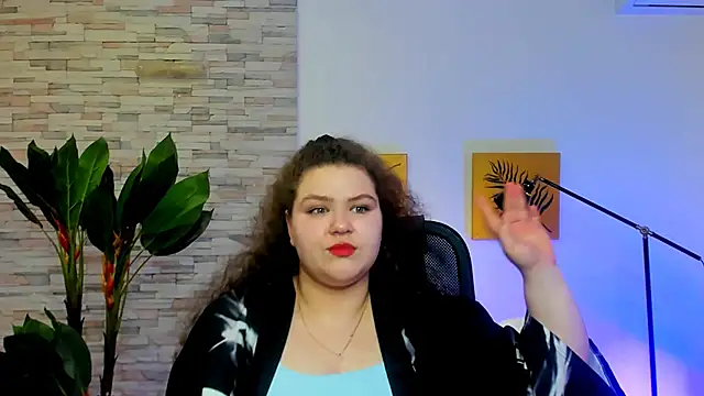 FlorenceAnderson online show from March 14, 2025, 1:57 pm