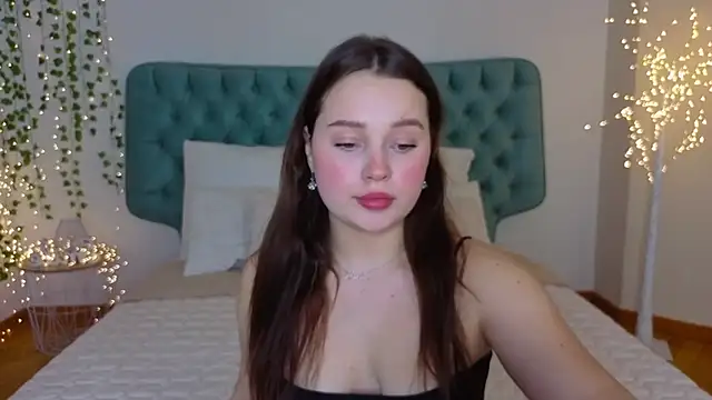 Snapshot of Cute_kitty- chatting on March 15, 2025, 9:38 pm Cute kitty- online show from March 15, 2025, 9:38 pm