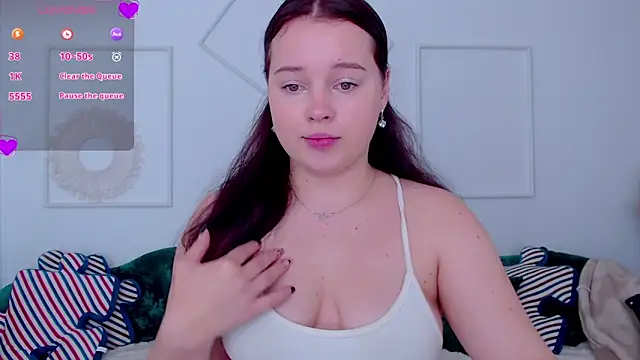 Snapshot of Cute_kitty- chatting on October 4, 2025, 8:54 pm Cute kitty- online show from October 4, 2025, 8:54 pm