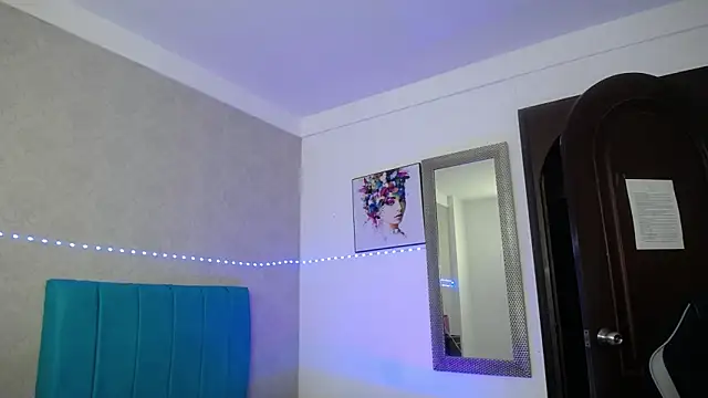 kriss sweetboobs10 online show from February 19, 2026, 12:35 pm