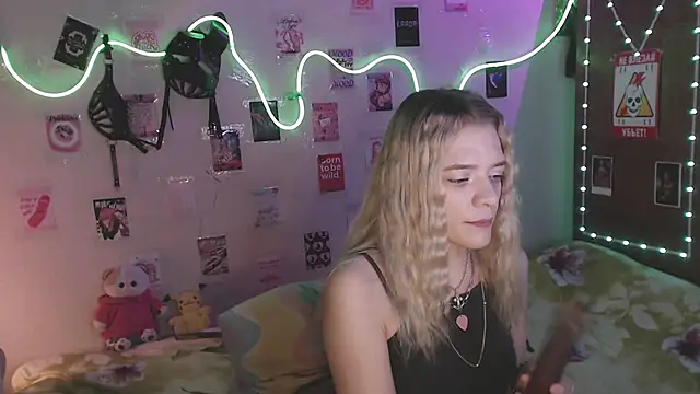 Your Horny Friends online show from November 4, 2025, 1:26 pm