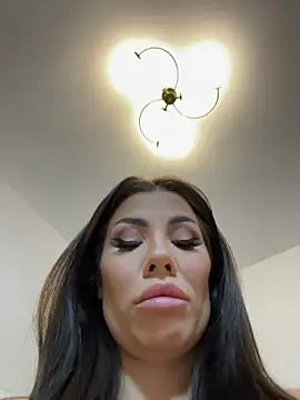 CelineReys online show from April 3, 2026, 4:57 pm