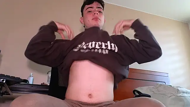 lukeboyce33 online show from September 16, 2025, 1:56 pm