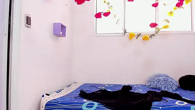 Mariana-ofc online show from March 14, 2025, 6:39 pm