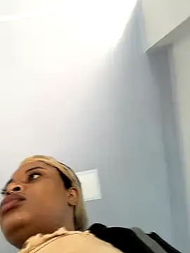 SammyDesire 10 online show from October 3, 2025, 1:34 pm