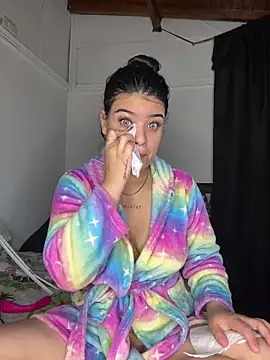 Snapshot of Candy_Roose chatting on March 18, 2025, 11:09 pm Candy Roose online show from March 18, 2025, 11:09 pm