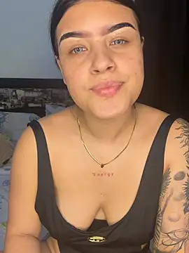 Snapshot of Candy_Roose chatting on March 23, 2025, 2:48 am Candy Roose online show from March 23, 2025, 2:48 am