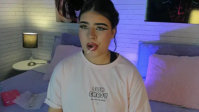 Snapshot of Candy_Roose chatting on October 20, 2025, 8:26 am Candy Roose online show from October 20, 2025, 8:26 am