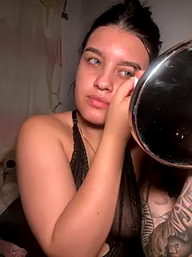 Snapshot of Candy_Roose chatting on September 12, 2025, 6:35 am Candy Roose online show from September 12, 2025, 6:35 am