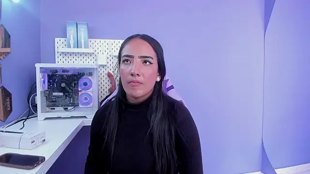 Alice 26  online show from March 26, 2026, 1:42 pm