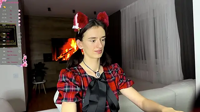 TwinTemptations online show from November 18, 2025, 8:23 pm