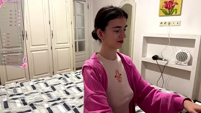 TwinTemptations online show from October 6, 2025, 6:52 pm