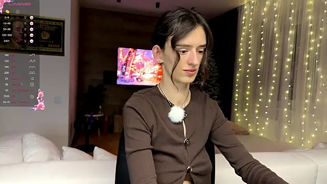 TwinTemptations online show from November 30, 2025, 7:14 pm