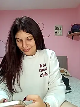 MeCherryy online show from September 27, 2025, 4:46 pm