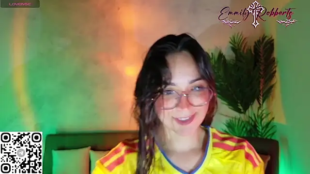 Emmi Roberts online show from June 28, 2026, 12:39 am