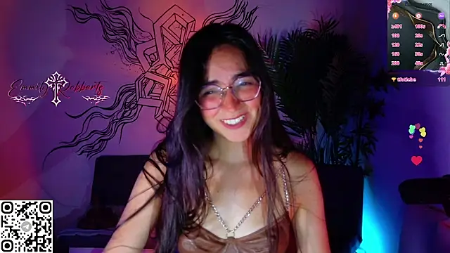 Emmi Roberts online show from May 15, 2026, 10:52 pm