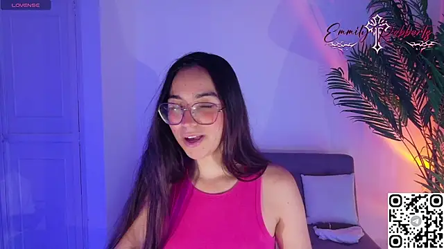 Emmi Roberts online show from July 5, 2026, 10:49 pm