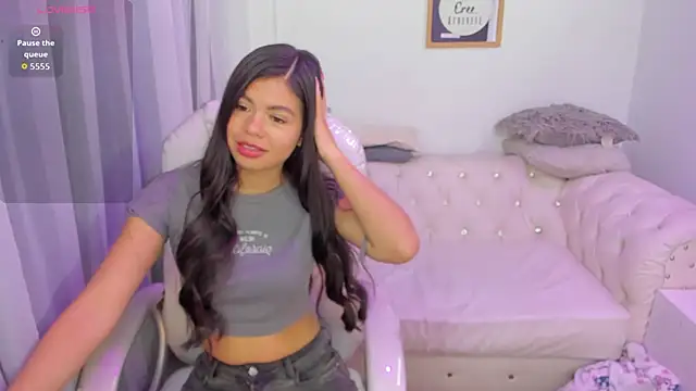 Pretty Johnson  online show from January 19, 2026, 11:47 am